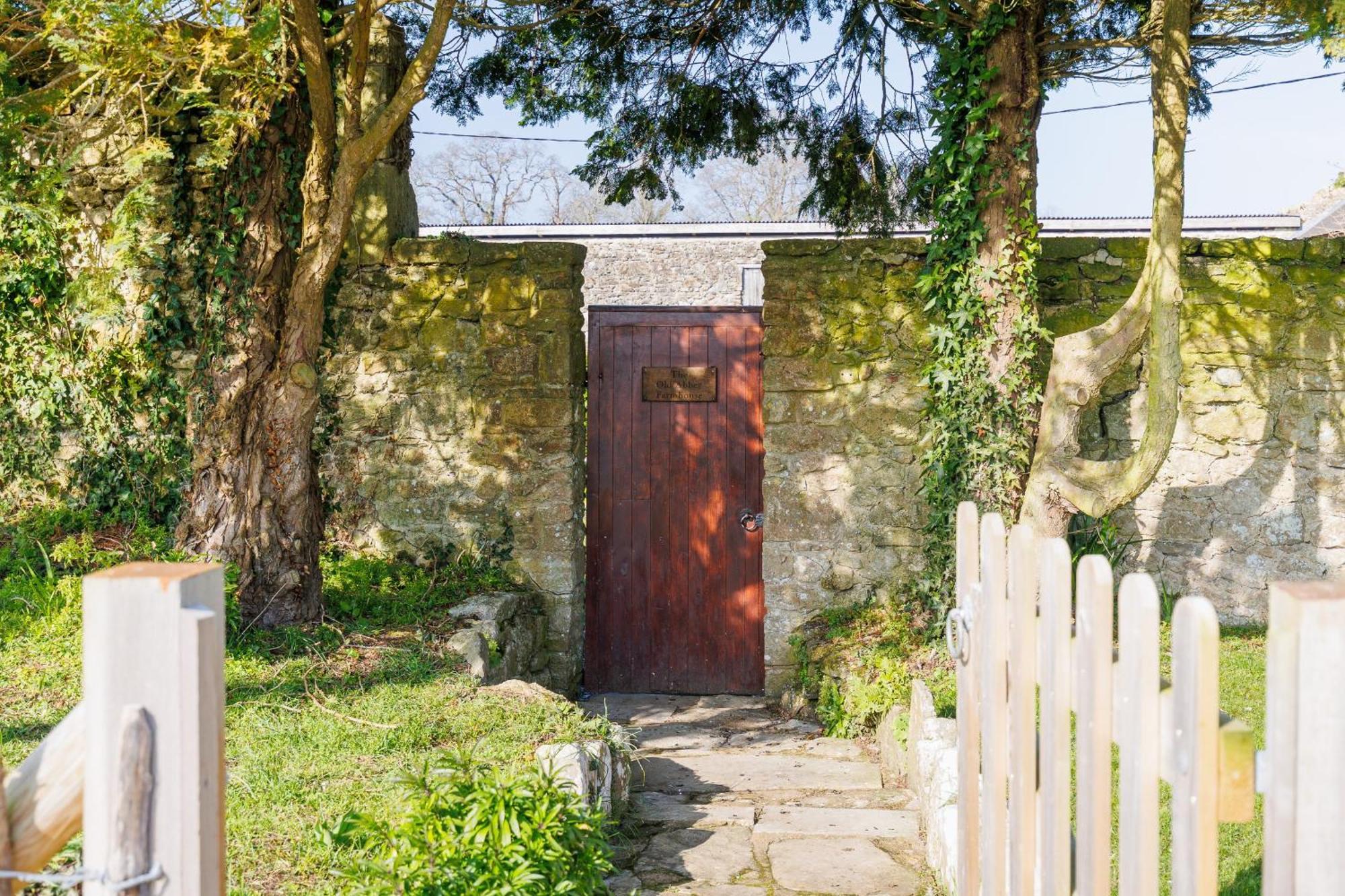 The Old Abbey Farmhouse 라이드 외부 사진